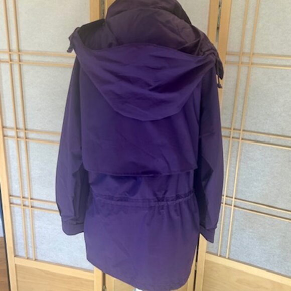 Eddie Bauer Women's Gore-Tex Raincoat - Size M - Picture 2 of 7